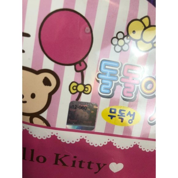 Rare SANRIO Hello Kitty 16 PieceTwist-up Crayons Set from Japan Japanese - Picture 7 of 7